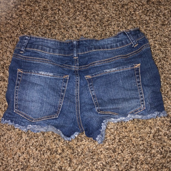shorts - Picture 2 of 3